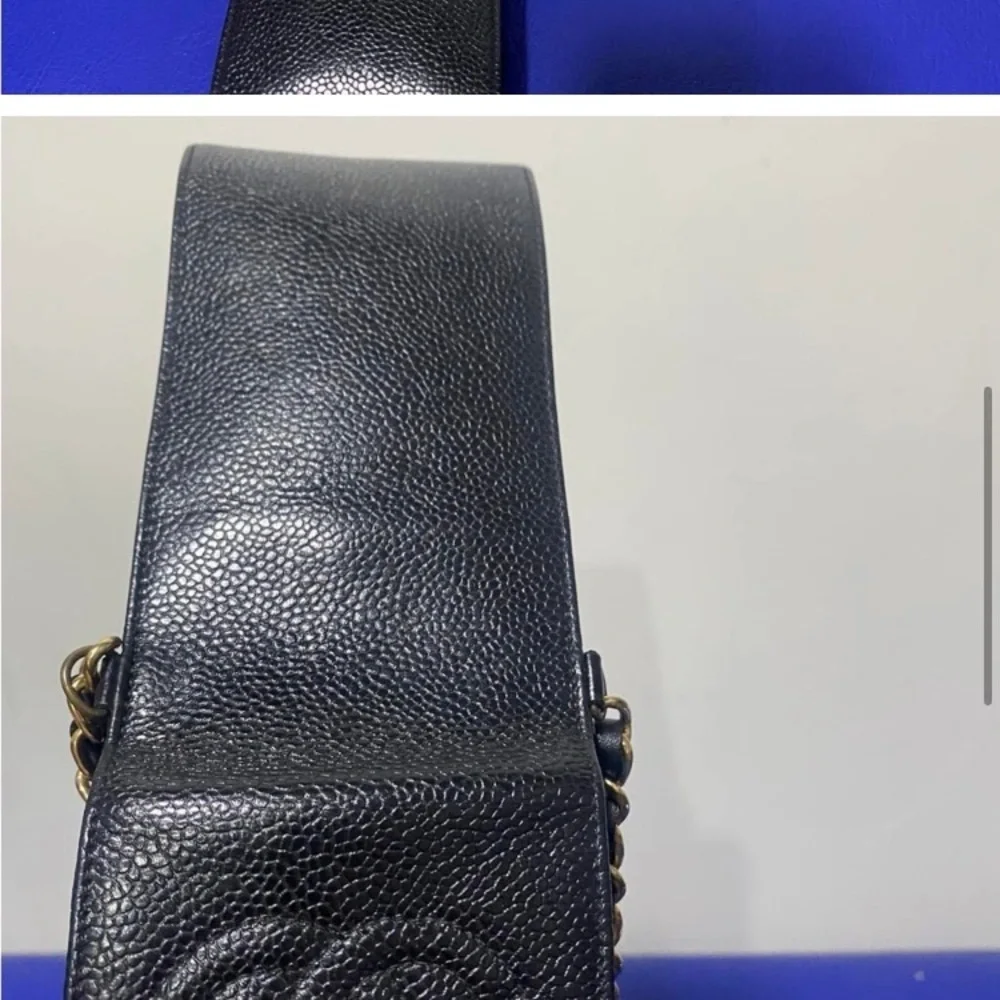 CHANEL 1995 Stitch Case Caviar PM Pochette